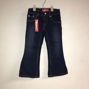 Dark wash Levi’s jeans